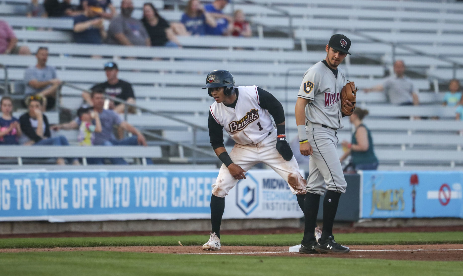 052419-qct-spt-river bandits-015